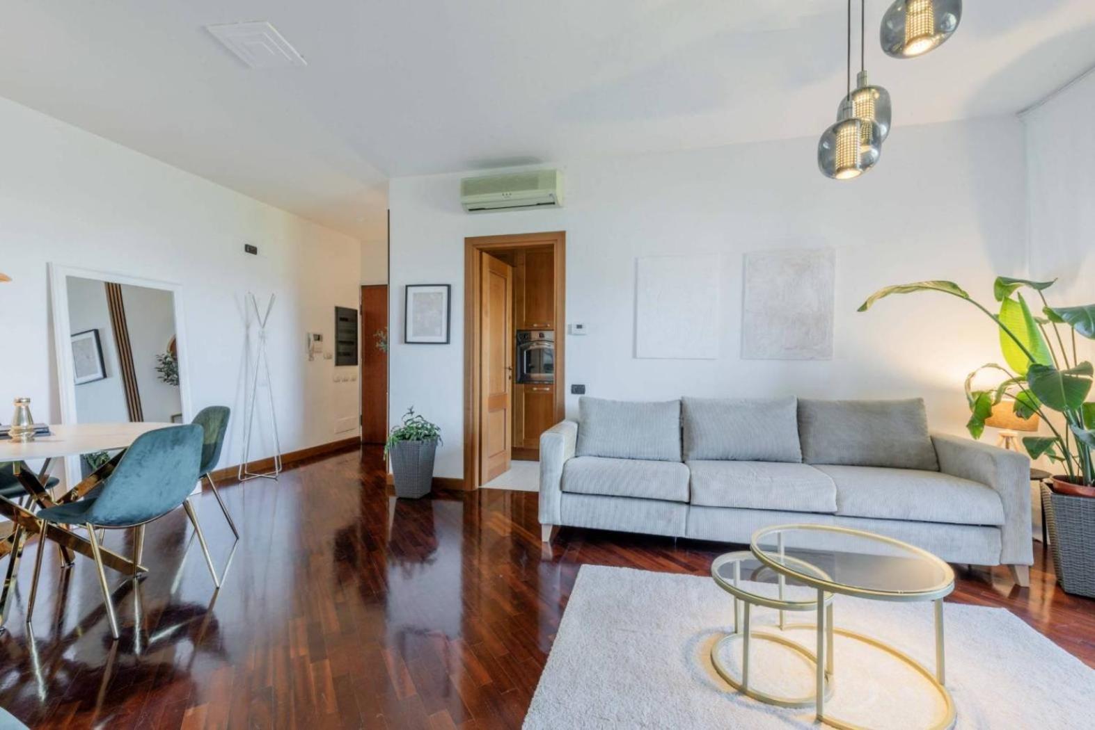 Luxury Boutique Apartment Fiumicino Bagian luar foto