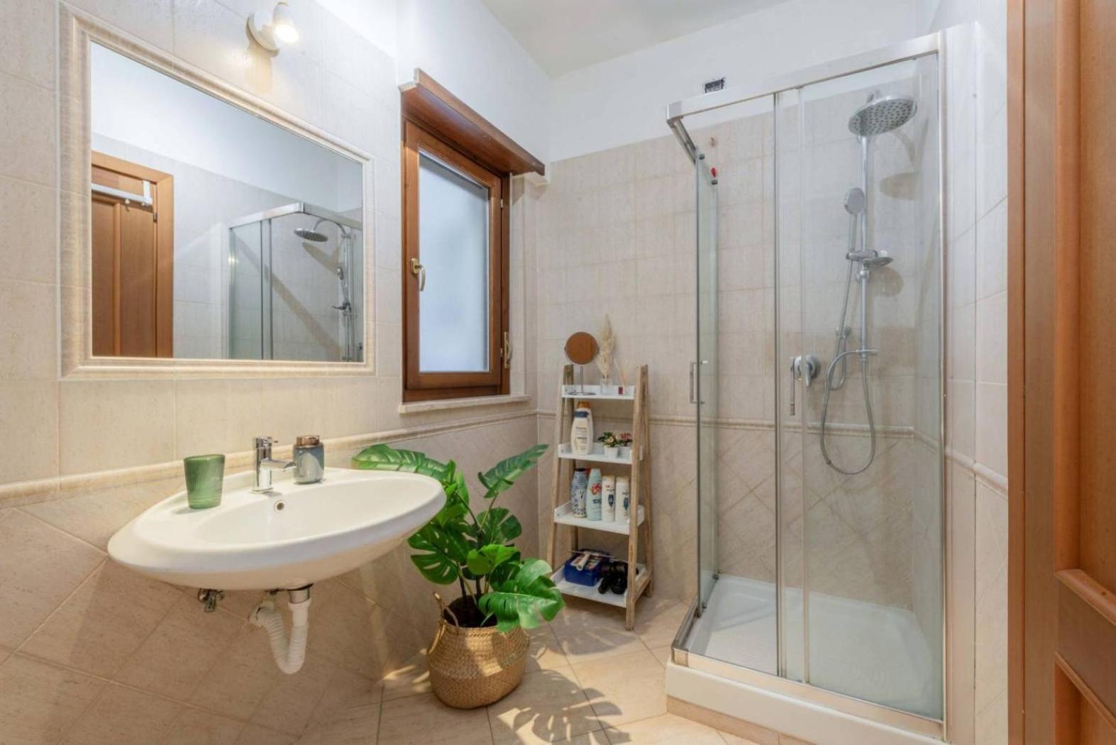 Luxury Boutique Apartment Fiumicino Bagian luar foto